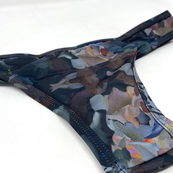 Tavik Womens Jayden Moderate Swim Bottom ONLY in Petale Noir Small - Picture 4 of 8